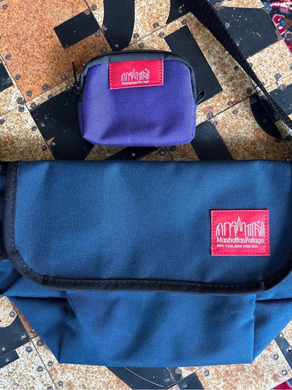 NWOT Navy Manhattan Portage Crossbody Bag with Purple Coin Pouch